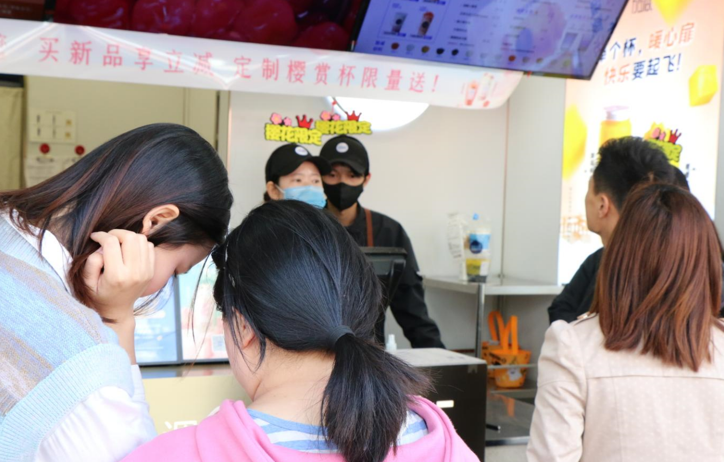 ag真人平台奶茶：一家奶茶店的发展需要重点关注哪两个问题